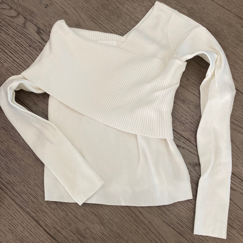 Line and Dot off the shoulder sweater, size XS. Never worn.